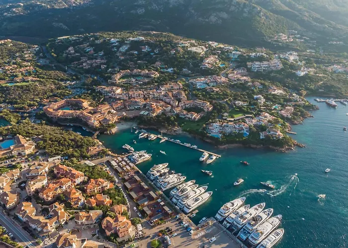 Cervo , Costa SmeraldaAlbergo